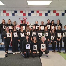 L'équipe école joue au scrabble